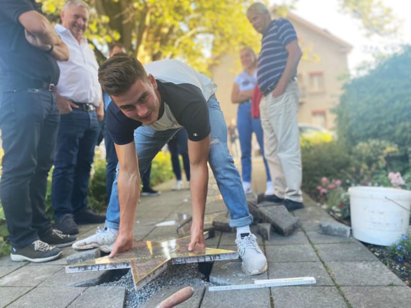 Walk of fame 2021: Dominik Düring verlegt seinen Stern
